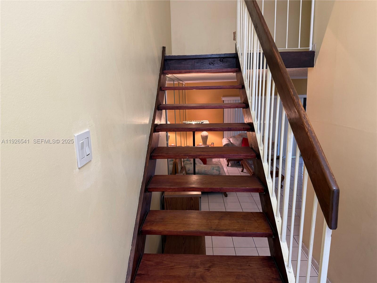 9901 Northwest 9th St Circle, Unit 32 Miami, FL 33172 - Photo 6 of 14 a view of entryway