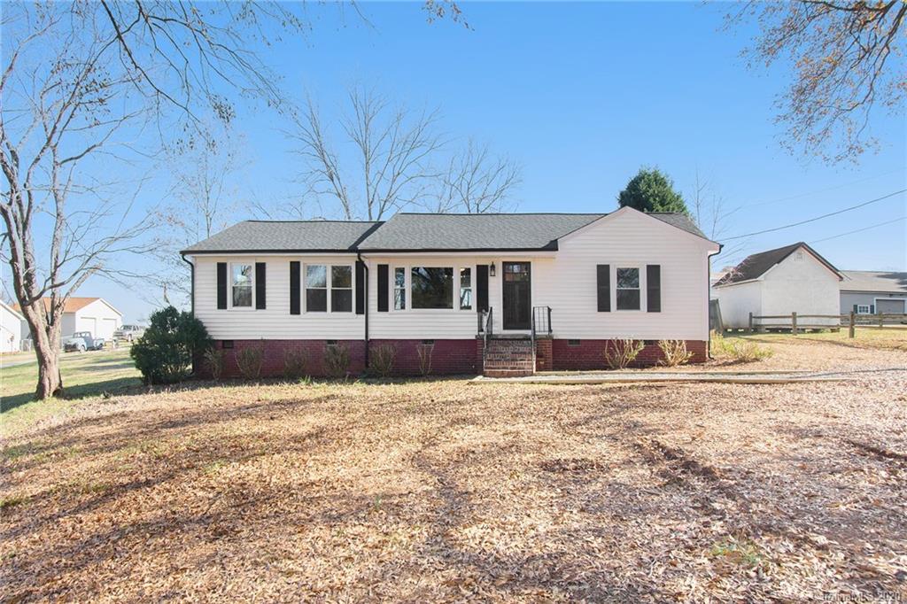 224 Huffstetler Lake Road Dallas, NC 28034 - Photo 1 of 26 Gallery Image 1