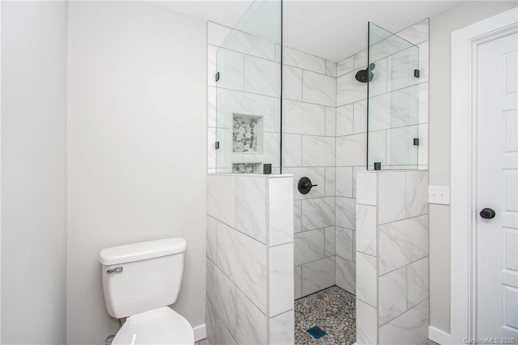 224 Huffstetler Lake Road Dallas, NC 28034 - Photo 11 of 26 Gallery Image 11