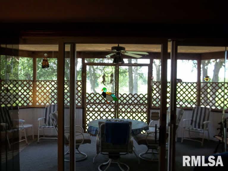 1032 West Le Claire Road Eldridge, IA 52748 - Photo 17 of 19