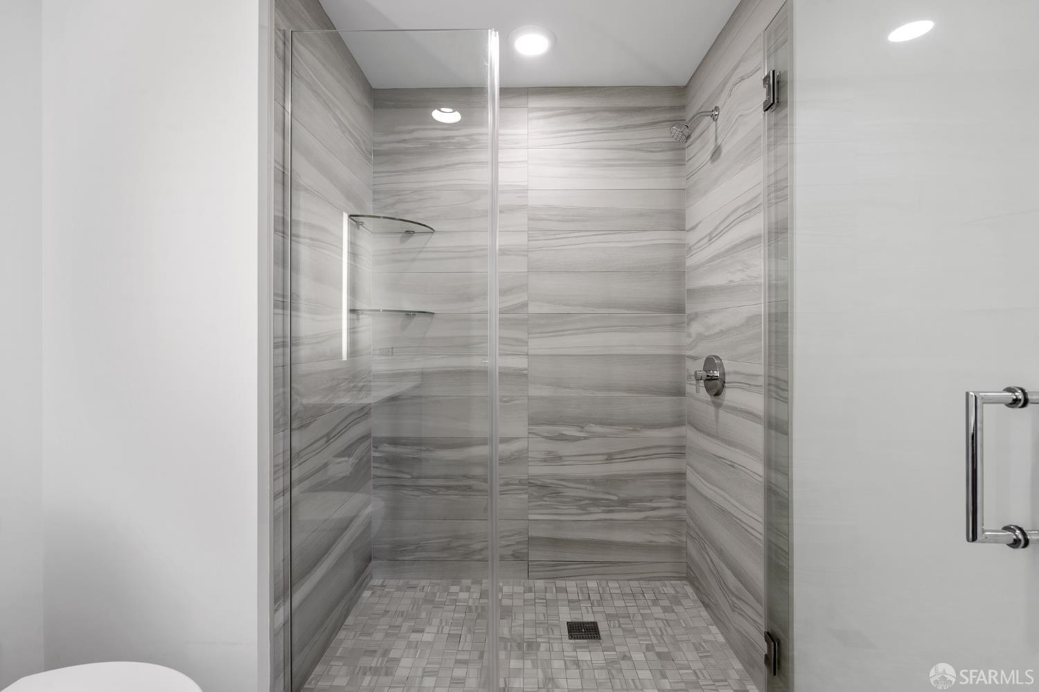 338 Main Street, Unit 22H San Francisco, CA 94105 - Photo 15 of 43