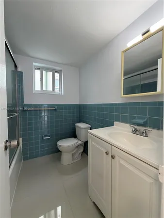 $1,880 | 1460 Southwest 4th Street, Unit 2, Miami, FL 33135