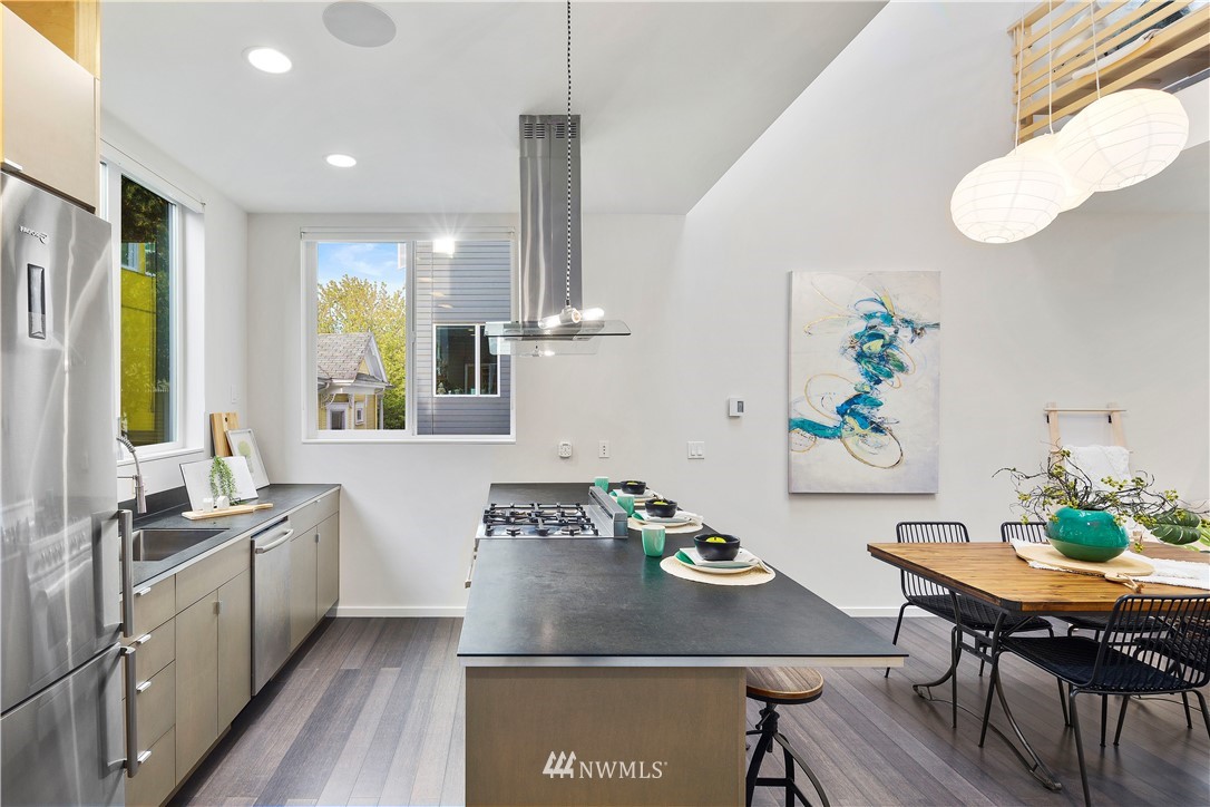 1623 14th Avenue, Unit E Seattle, WA 98122 - Photo 14 of 40 a view of a kitchen area