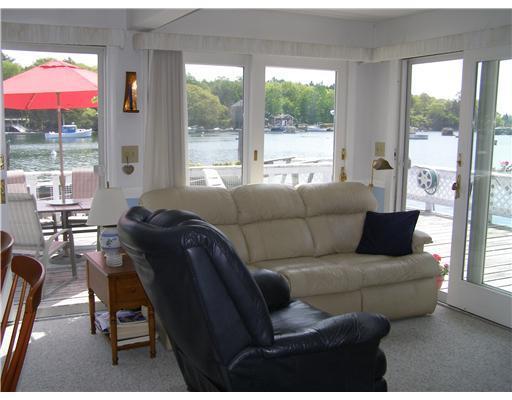 36 Brewer Road East Boothbay, ME 04544 - Photo 11 of 20 Living Room.