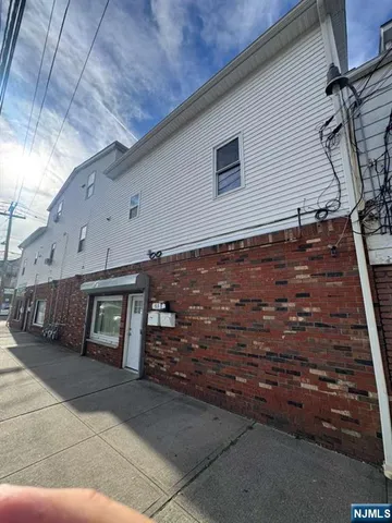 a view of a car garage of the house
