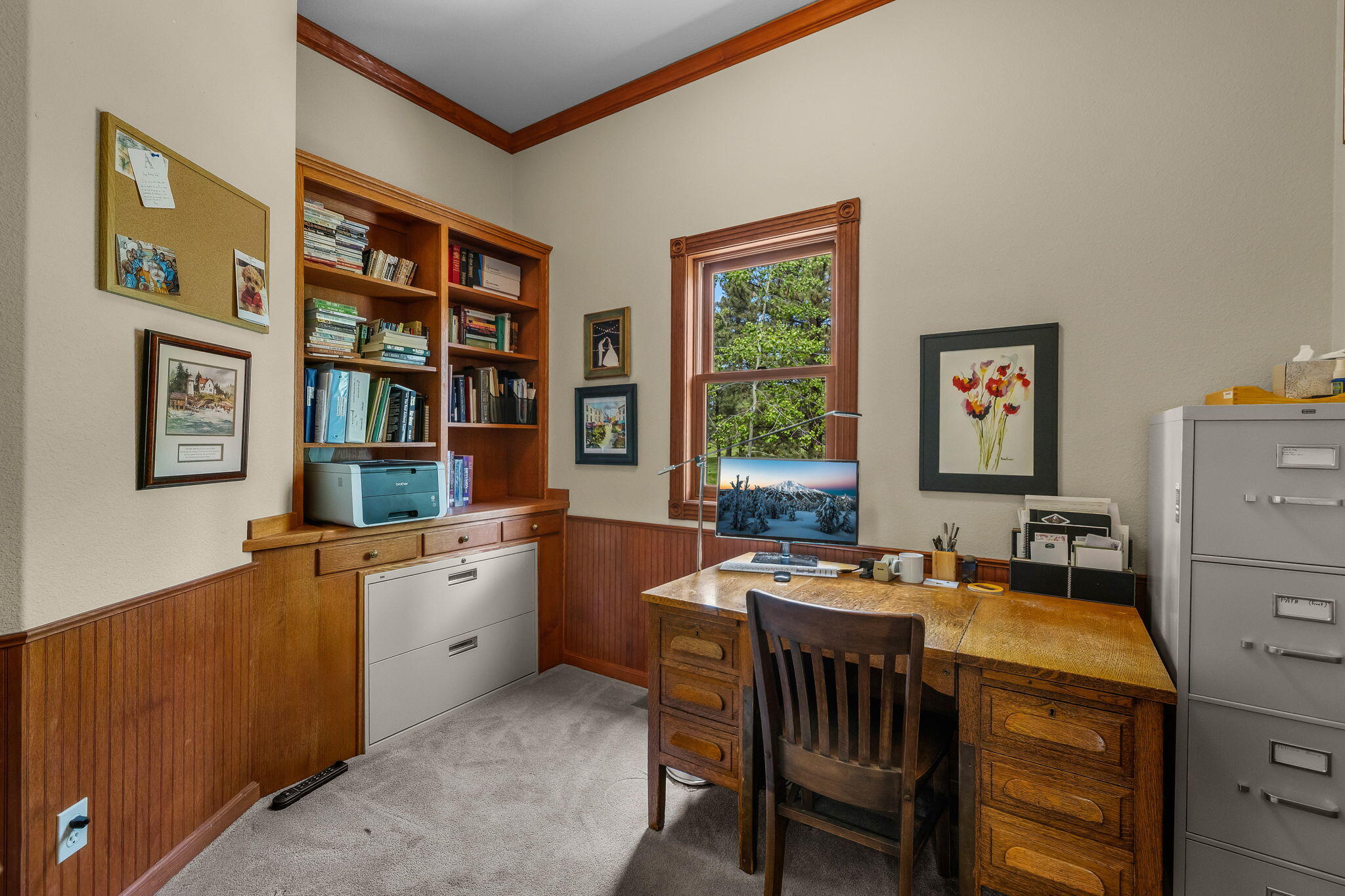 60779 Currant Way Bend, OR 97702 - Photo 45 of 63 a room with a workspace and a furniture