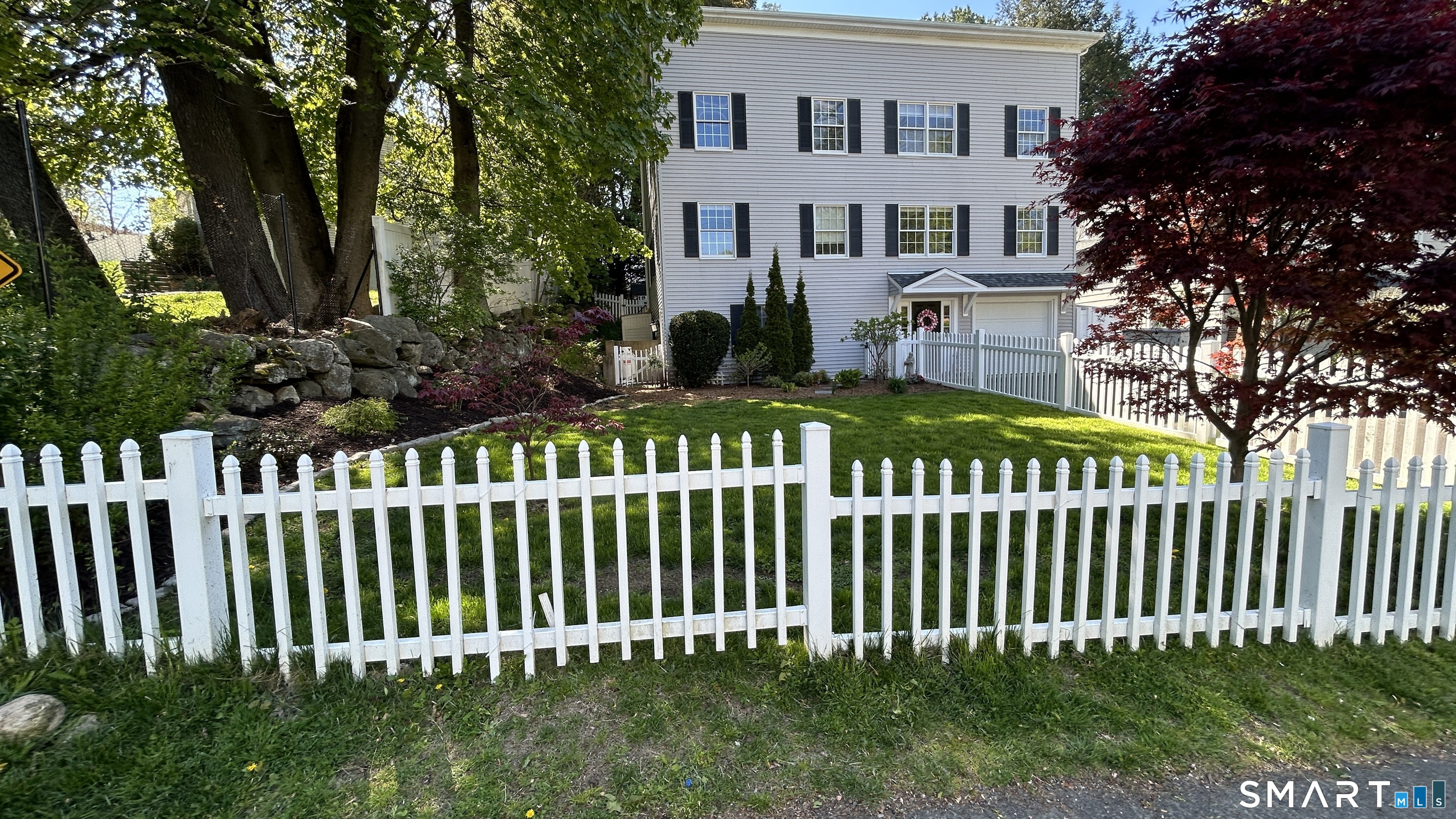 26 Abbott Avenue Ridgefield, CT 06877 - Photo 2 of 35