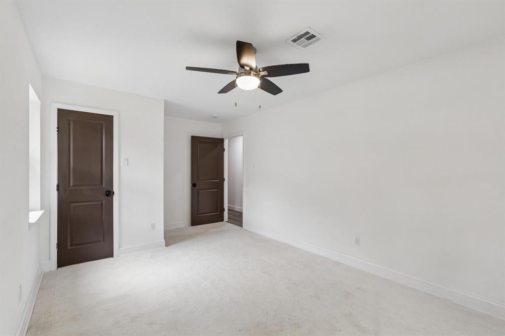 8711 Hackney Lane Dallas, TX 75238 - Photo 28 of 39 Gallery Image 28