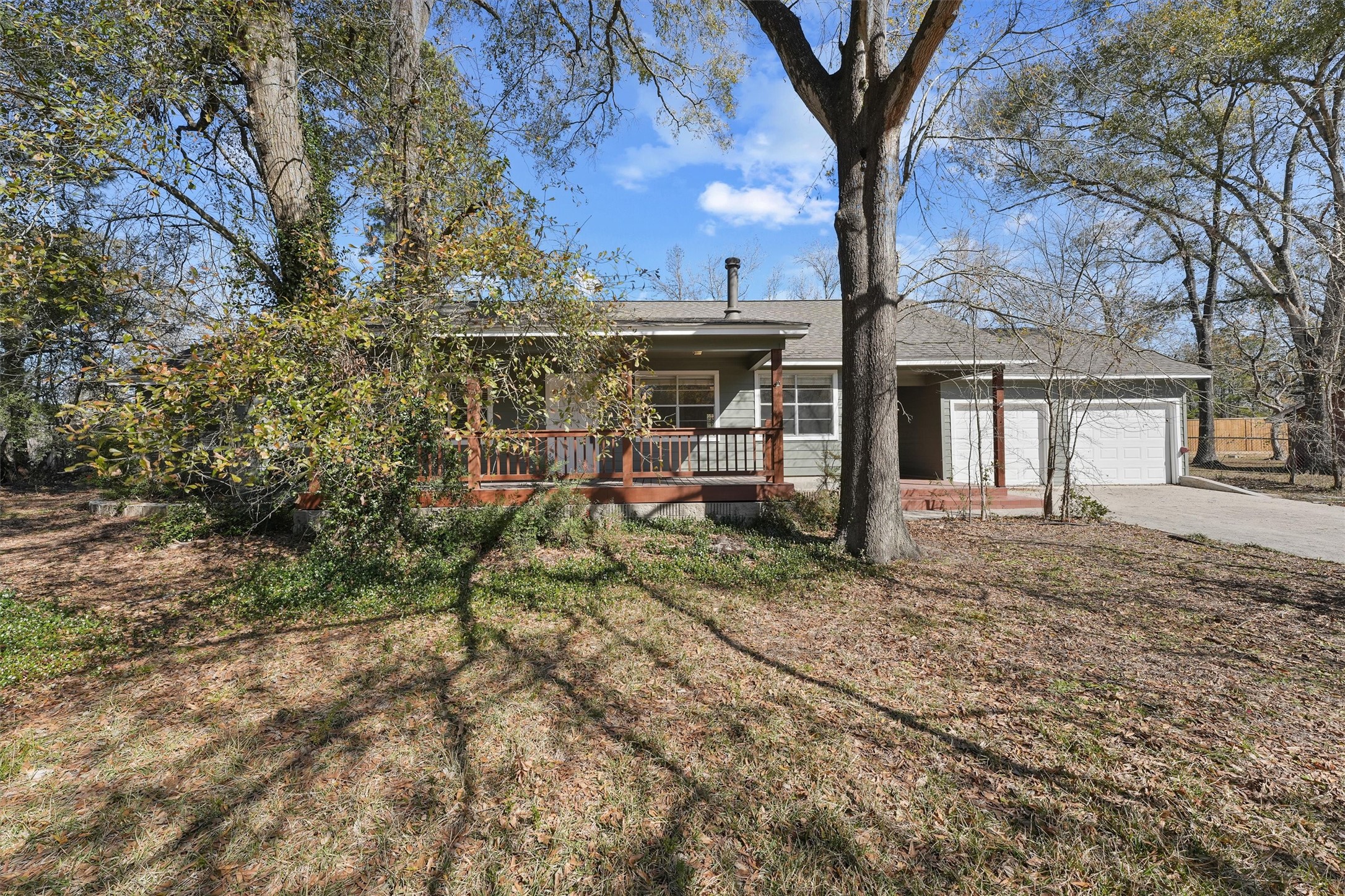 a view of house with a outdoor space