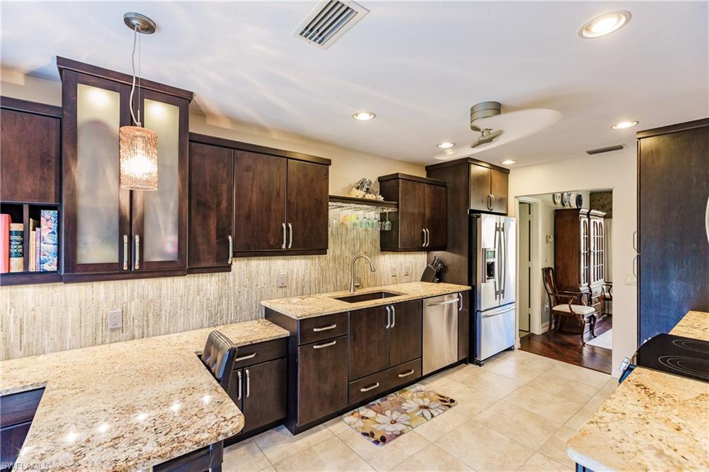 712 Reef Point Circle Naples, FL 34108 - Photo 4 of 31 Gallery Image 4
