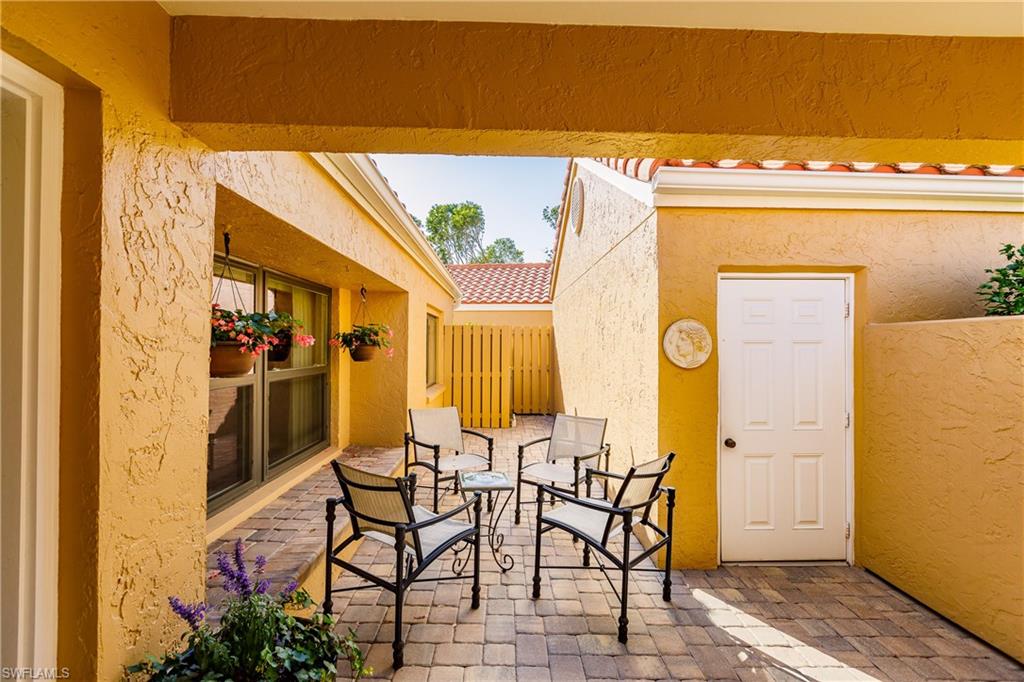 712 Reef Point Circle Naples, FL 34108 - Photo 8 of 31 Gallery Image 8