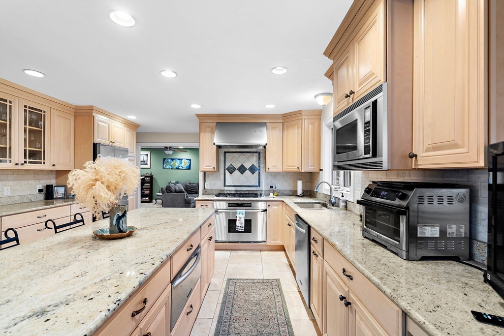 107 Billerica Road Chelmsford, MA 01824 - Photo 3 of 24