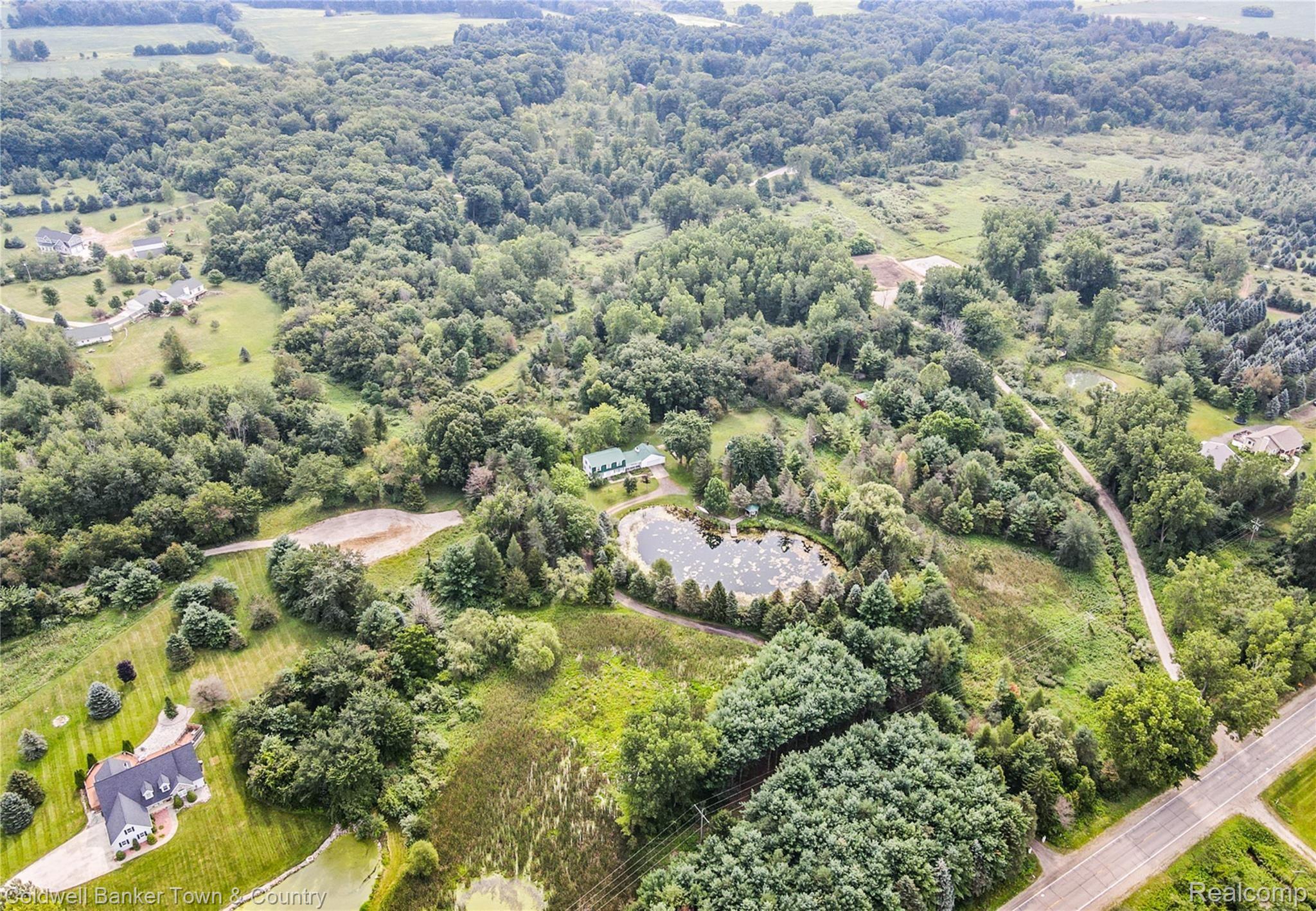 1925 Chilson Road Howell, MI 48843 - Photo 30 of 40 DSC_-3.jpg