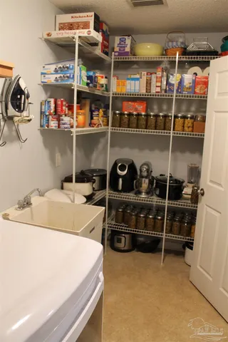 $546,500 | 5540 Forest Hills Lane, Milton, FL 32570