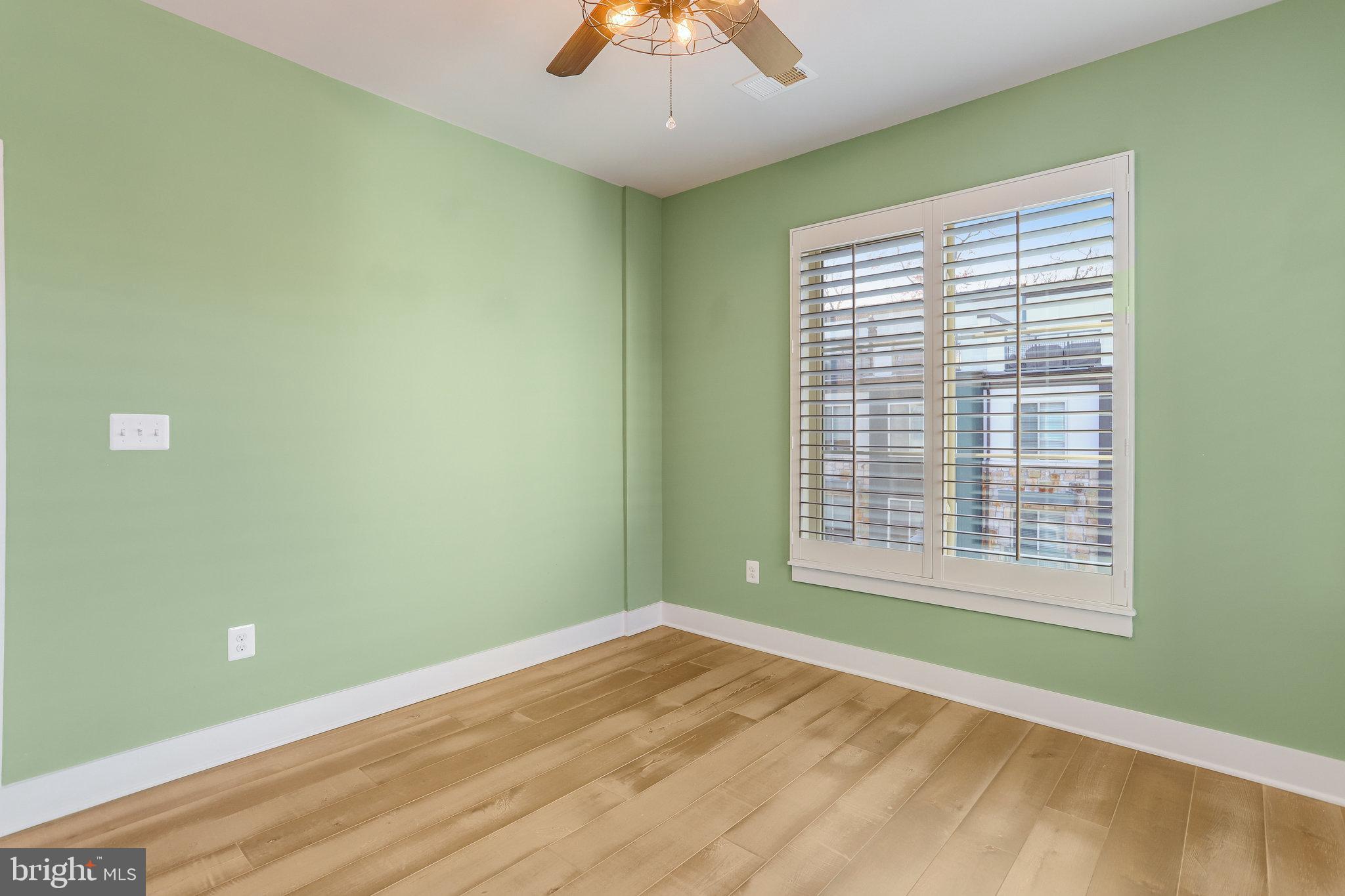 2875 Lowen Valley Road Alexandria, VA 22303 - Photo 27 of 56 Bedroom 2