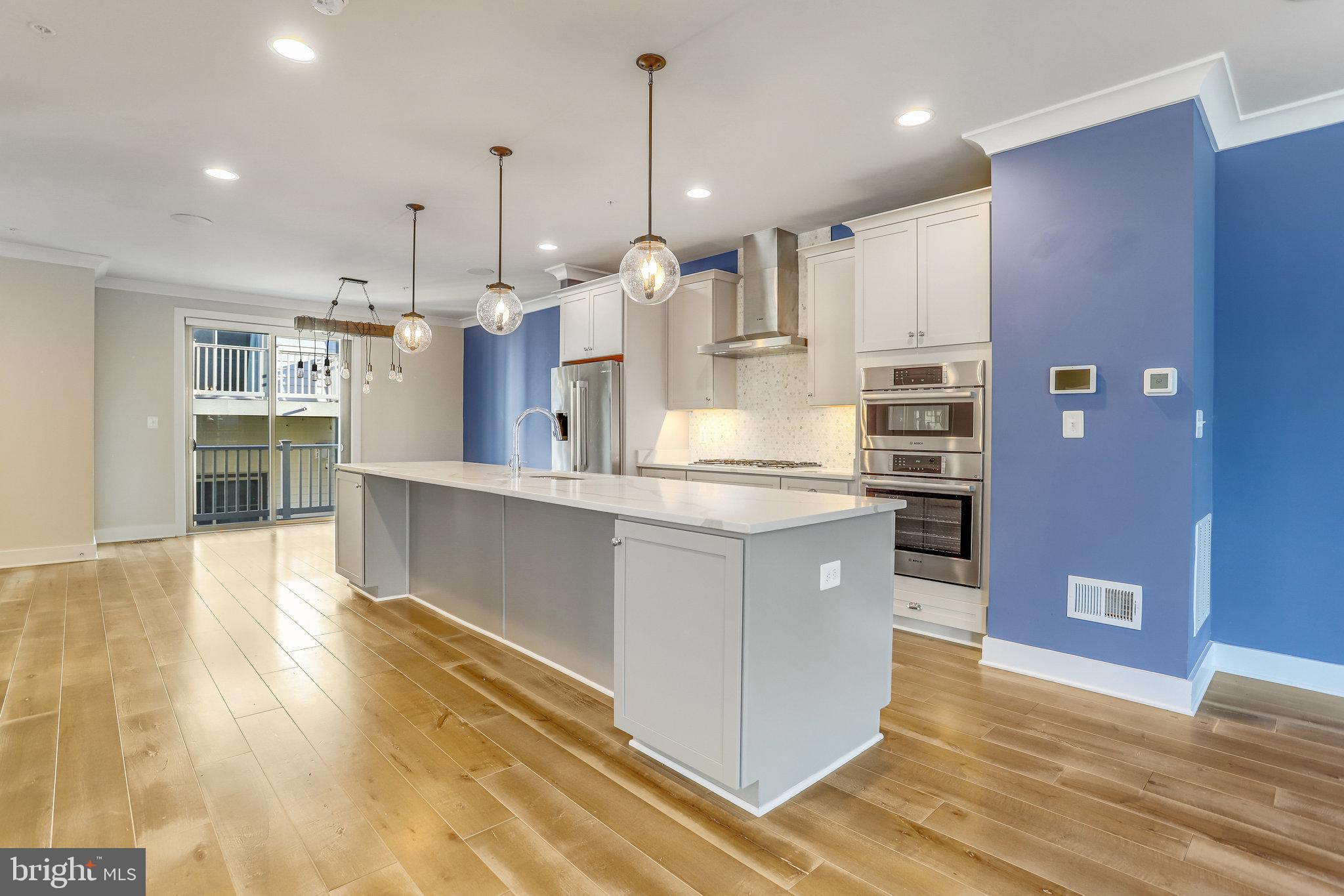 2875 Lowen Valley Road Alexandria, VA 22303 - Photo 4 of 56