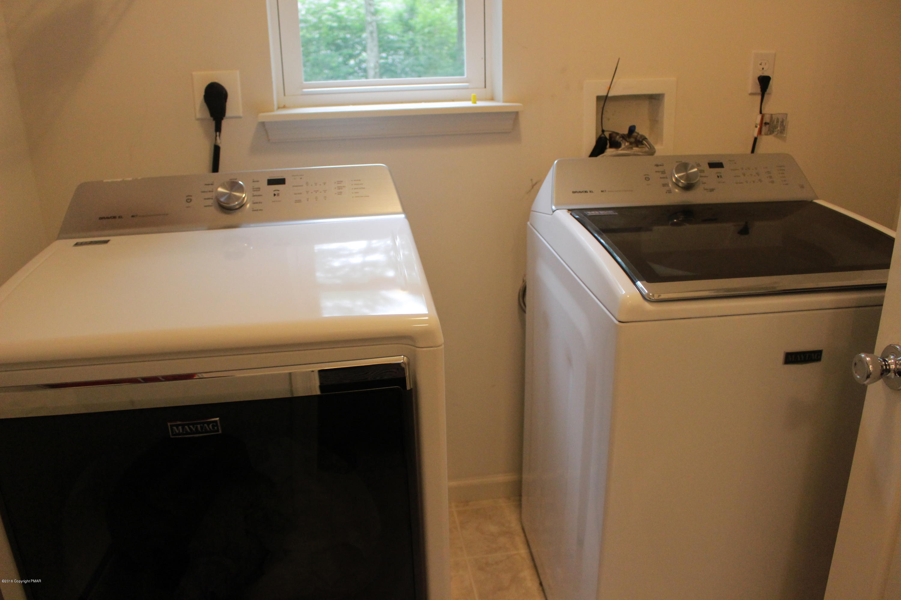 371 Coach Road Tobyhanna, PA 18466 - Photo 13 of 35 IMG_1802