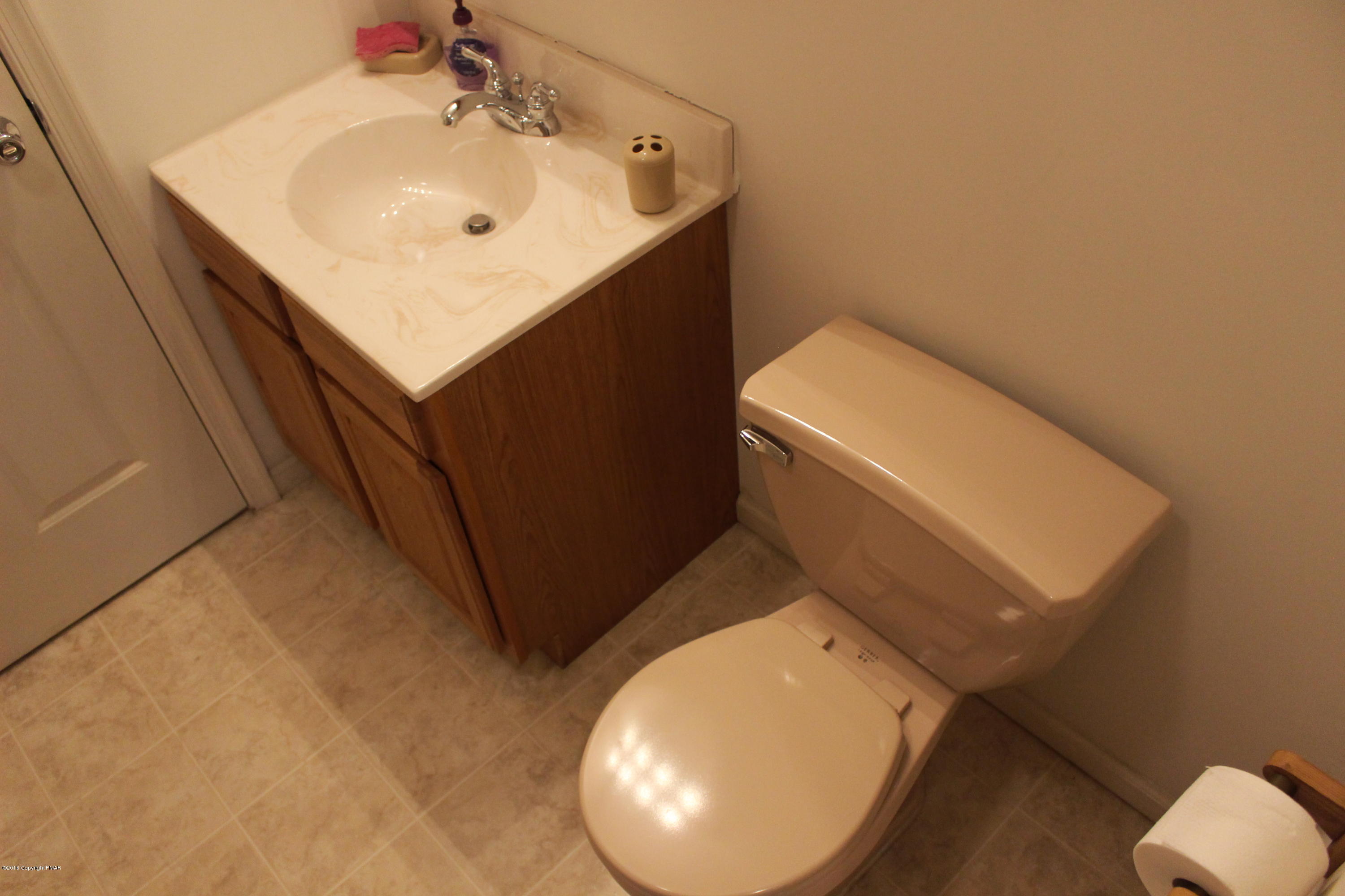371 Coach Road Tobyhanna, PA 18466 - Photo 16 of 35 IMG_1811