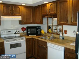 1273 Pebblebrook Road Warminster, PA 18974 - Photo 8 of 12 Kitchen