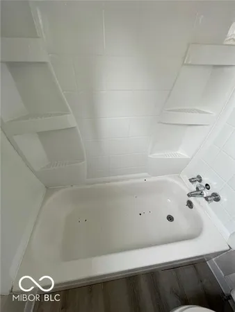 $795 | 106 West Broadway Street, Unit X, Shelbyville, IN 46176