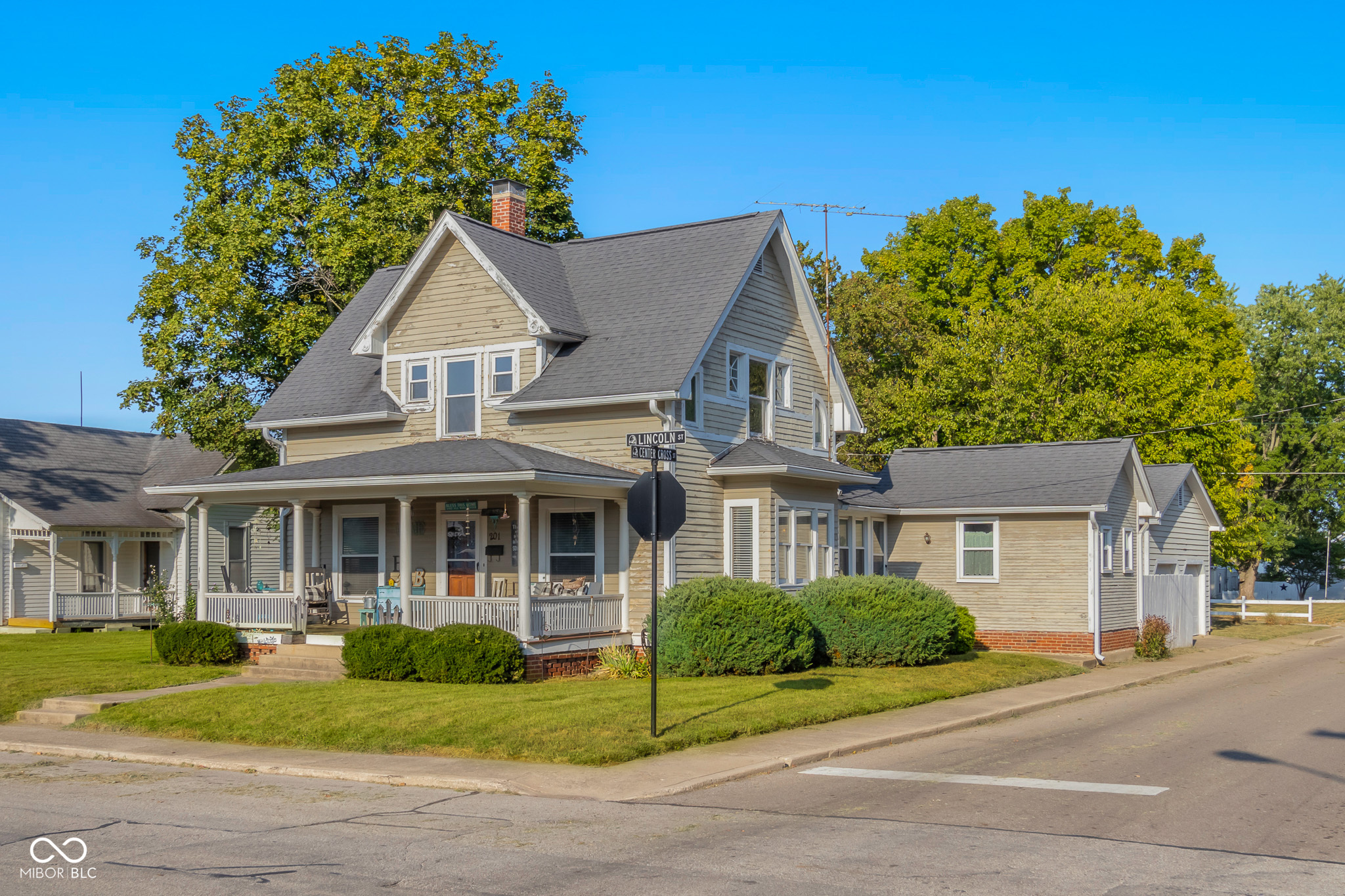 201 Lincoln Street Edinburgh, IN 46124 - Photo 2 of 52