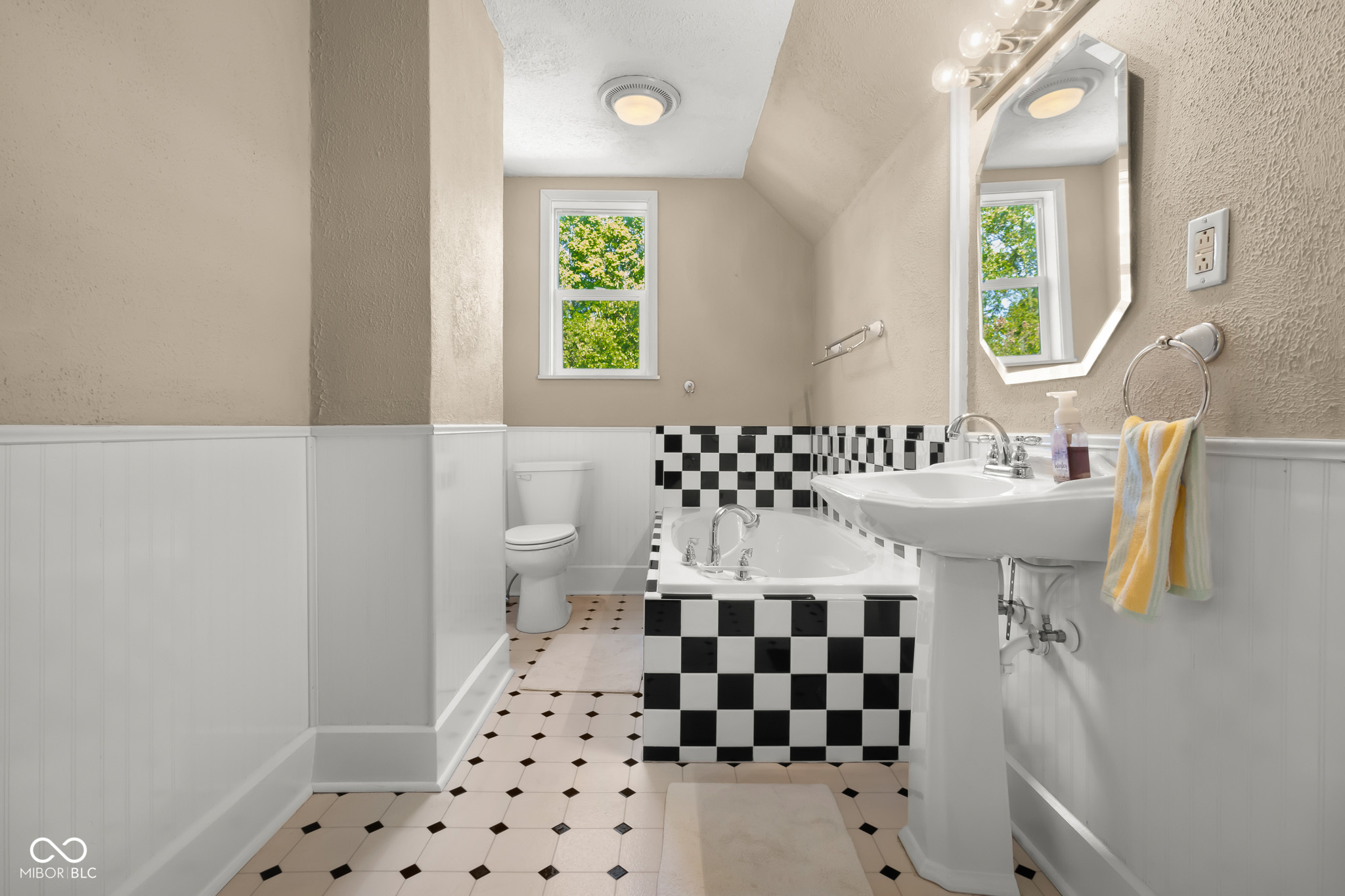 201 Lincoln Street Edinburgh, IN 46124 - Photo 38 of 52