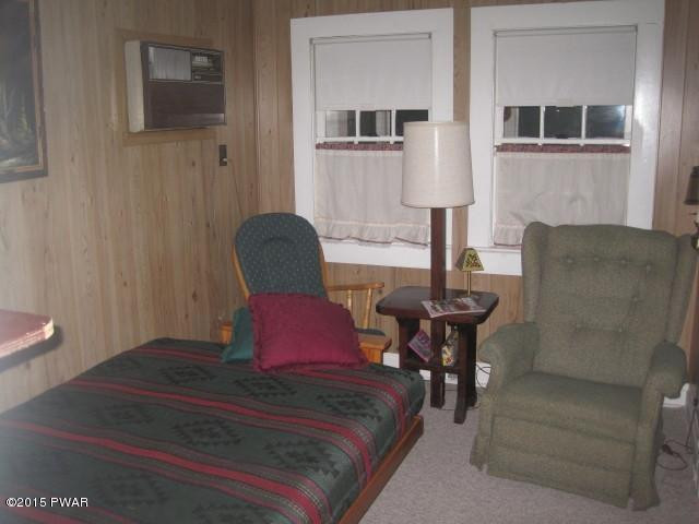 153 Old Rte 402 Dingmans Ferry, PA 18328 - Photo 4 of 19