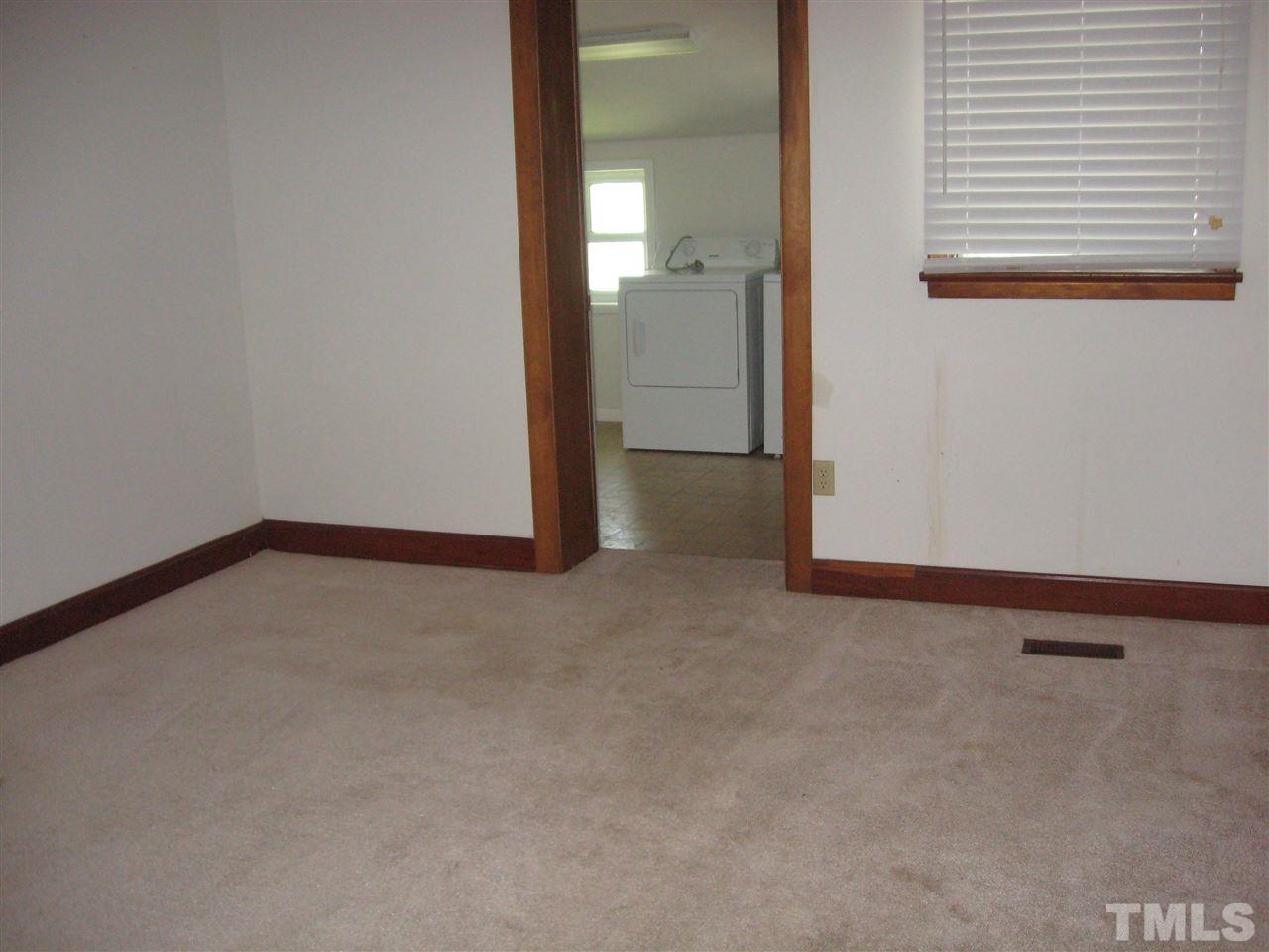 1992 Brogden Road Smithfield, NC 27577 - Photo 11 of 30 Gallery Image 11