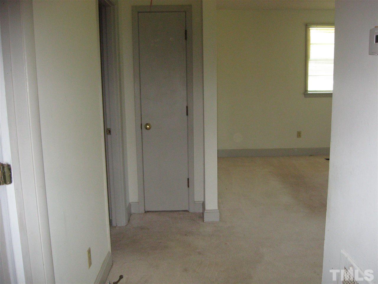 1992 Brogden Road Smithfield, NC 27577 - Photo 9 of 30 Gallery Image 9