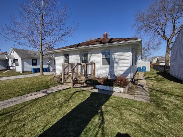 $210,000 | 912 Douglas Street, Morris, IL 60450