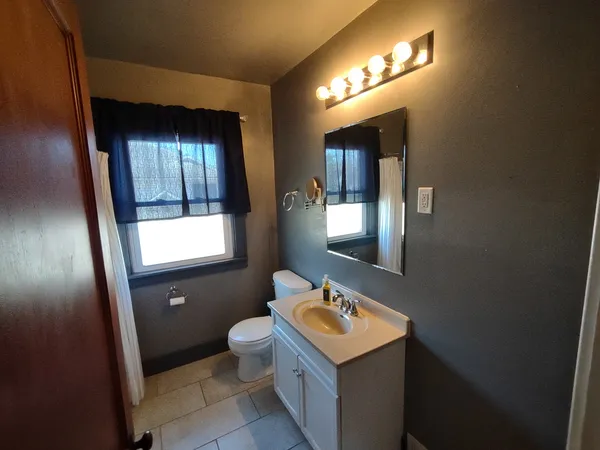 $210,000 | 912 Douglas Street, Morris, IL 60450