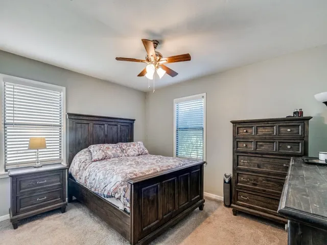 $214,900 | 103 Northeast Murphy Road, Burleson, TX 76028