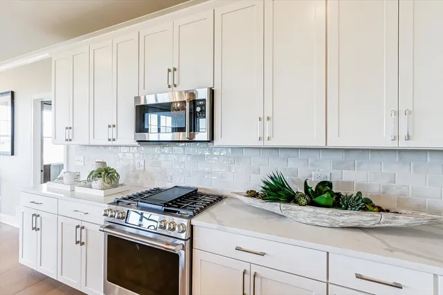 $429,990 | 52 Red Tail Drive, Hawthorn Woods, IL 60047