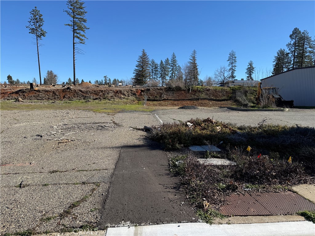 a view of a lake with houses