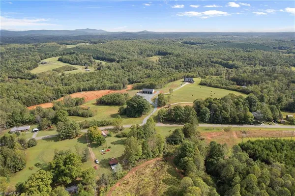 $1,599,000 | 1561 Horseshoe Road, Westfield, NC 27053