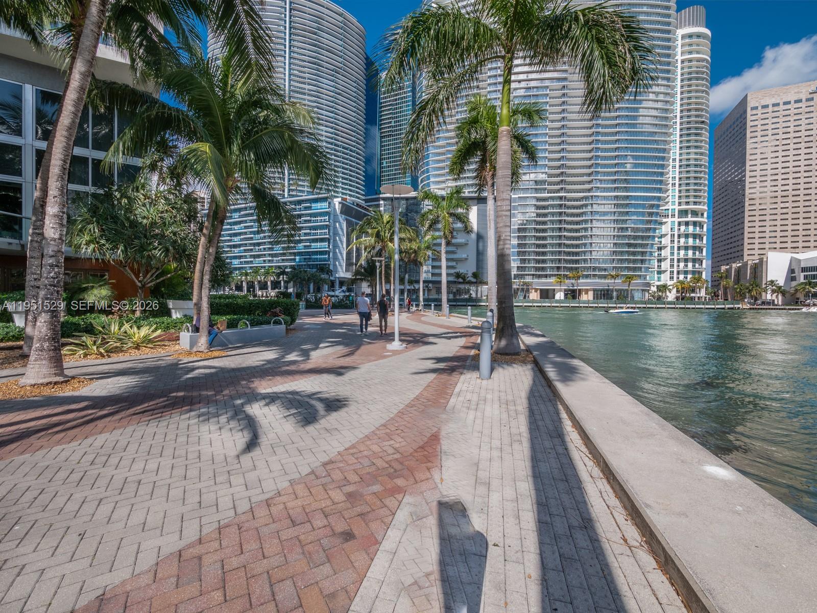 465 Brickell Avenue, Unit 2304 Miami, FL 33131 - Photo 9 of 10