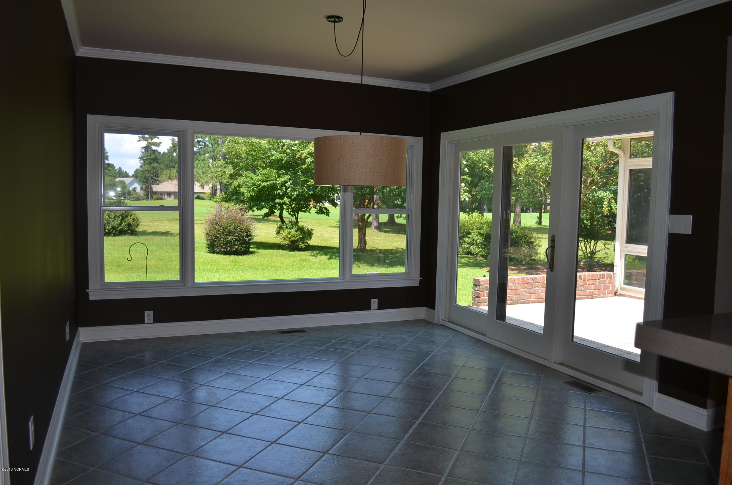 604 Taberna Circle New Bern, NC 28562 - Photo 20 of 34 Breakfast Room