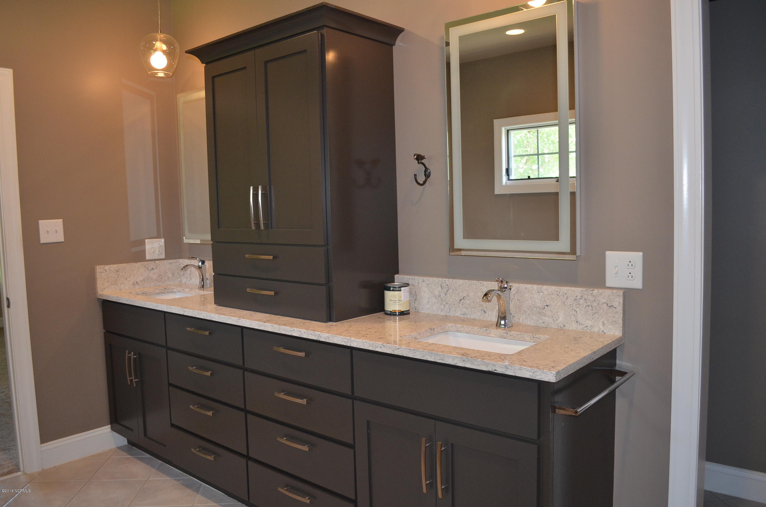 604 Taberna Circle New Bern, NC 28562 - Photo 21 of 34 Master Bath 1