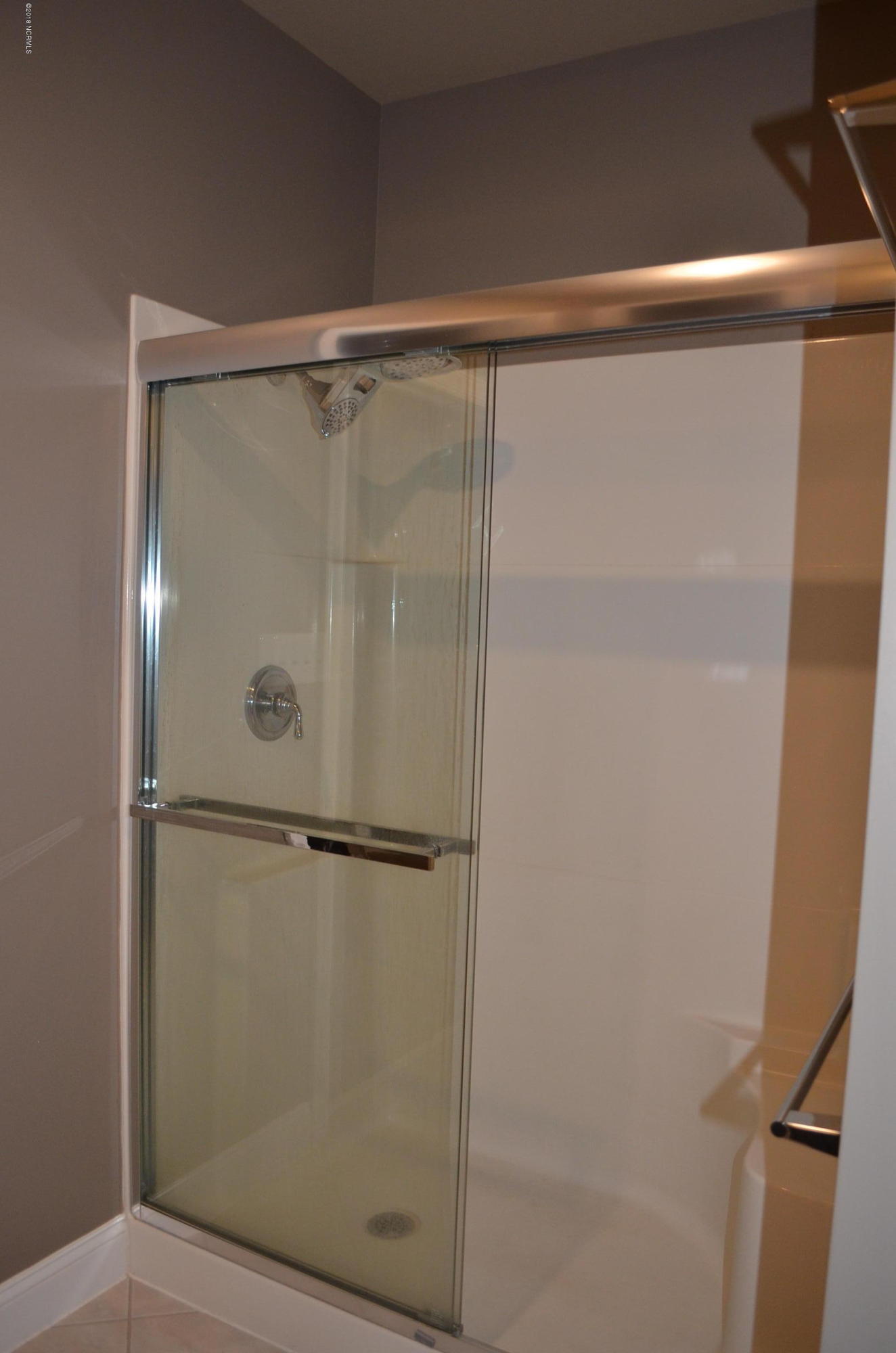 604 Taberna Circle New Bern, NC 28562 - Photo 23 of 34 Master Shower
