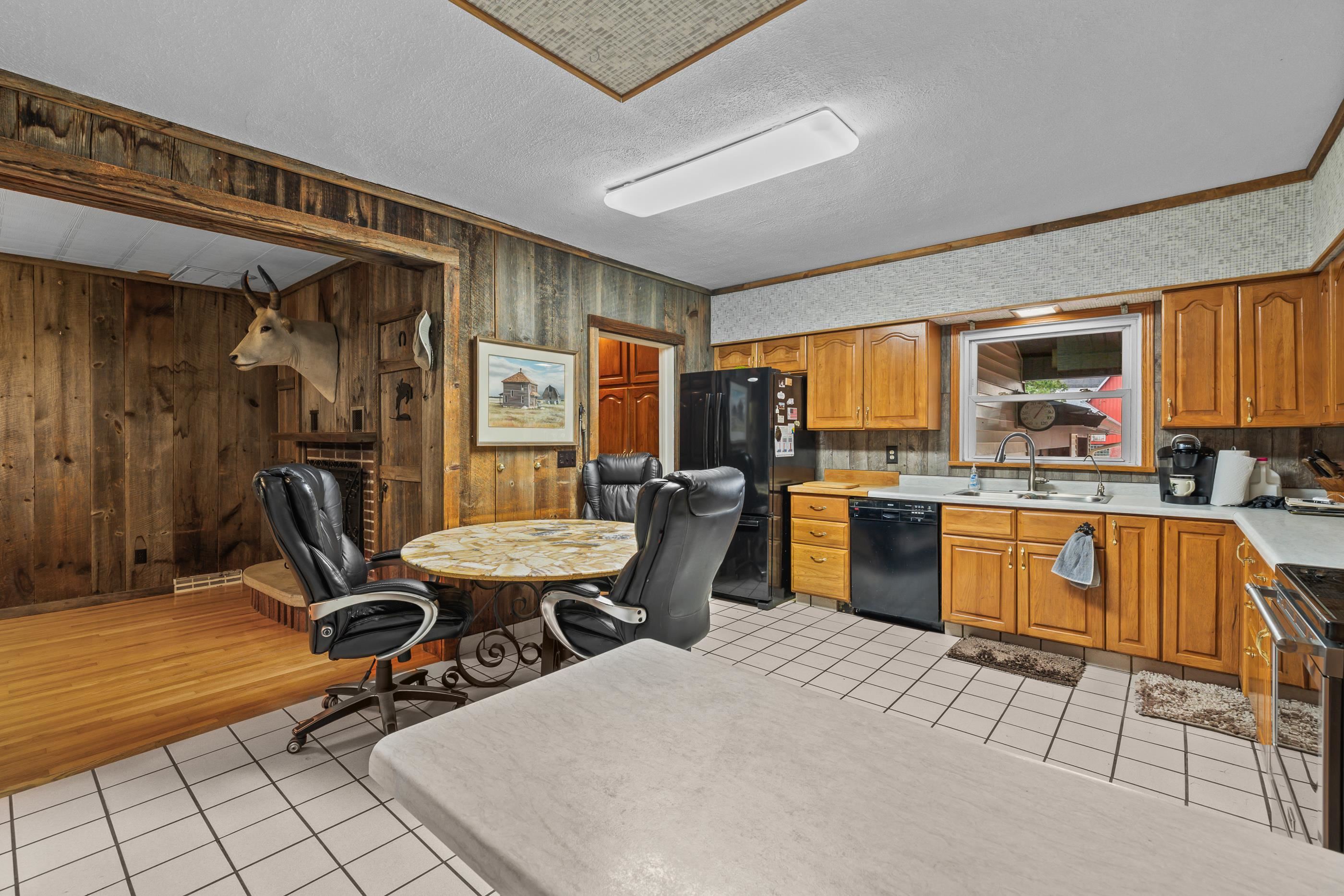 9621 County Road F Bancroft, WI 54921 - Photo 8 of 60