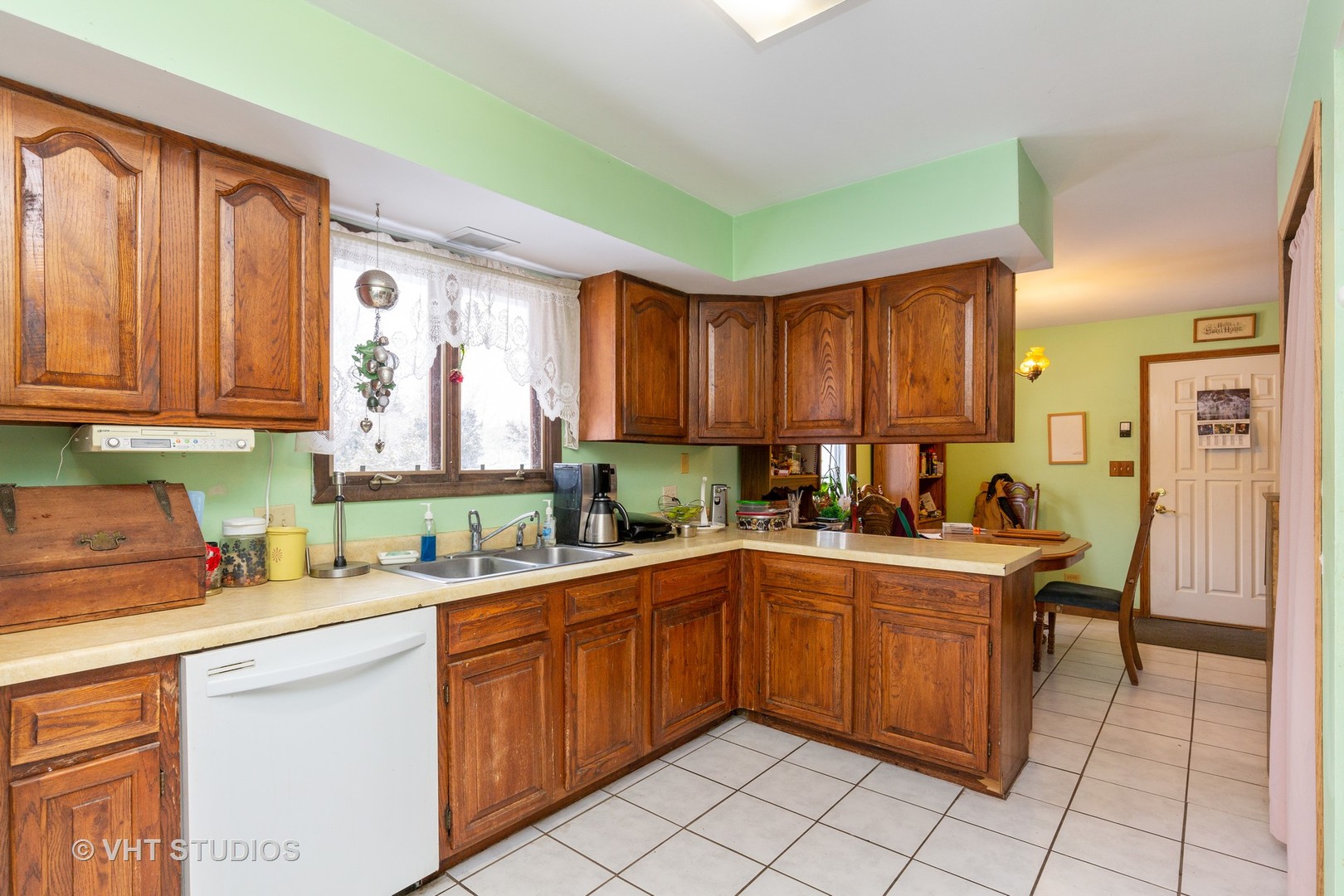 41W550 Lenz Road Elgin, IL 60124 - Photo 6 of 22