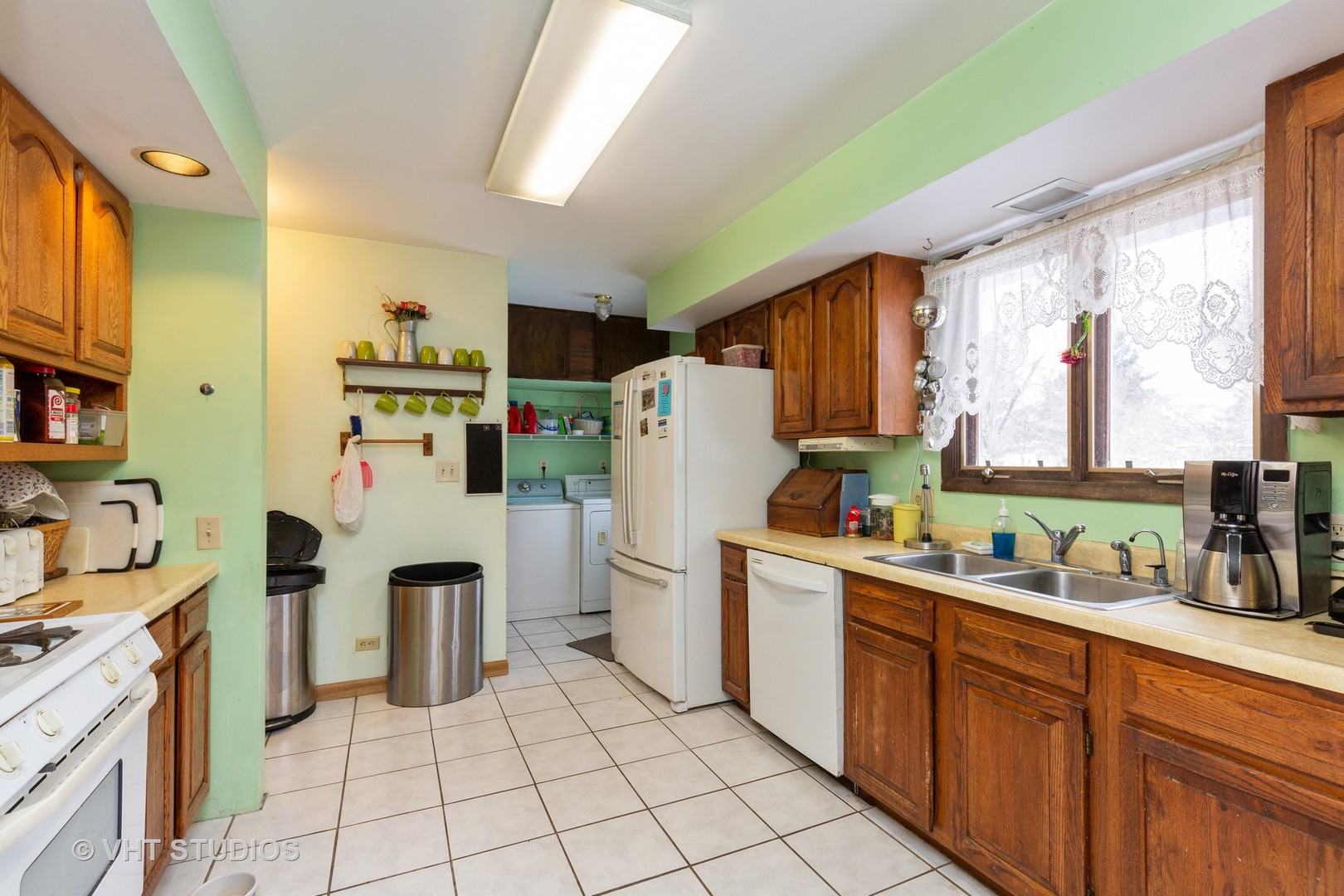 41W550 Lenz Road Elgin, IL 60124 - Photo 7 of 22