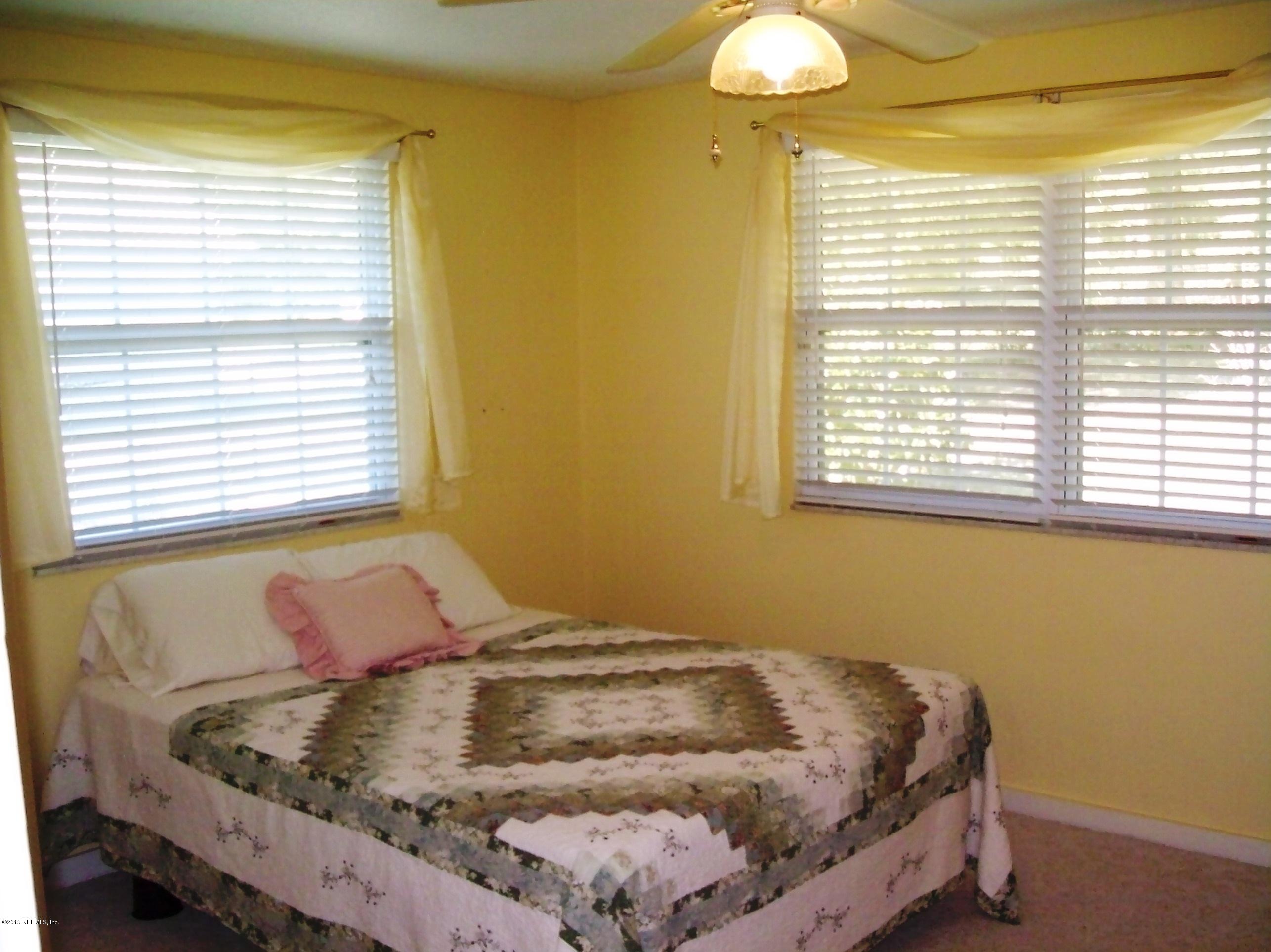 1077 Southeast 46th Loop Keystone Heights, FL 32656 - Photo 18 of 46 18) One Downstais Bedroom