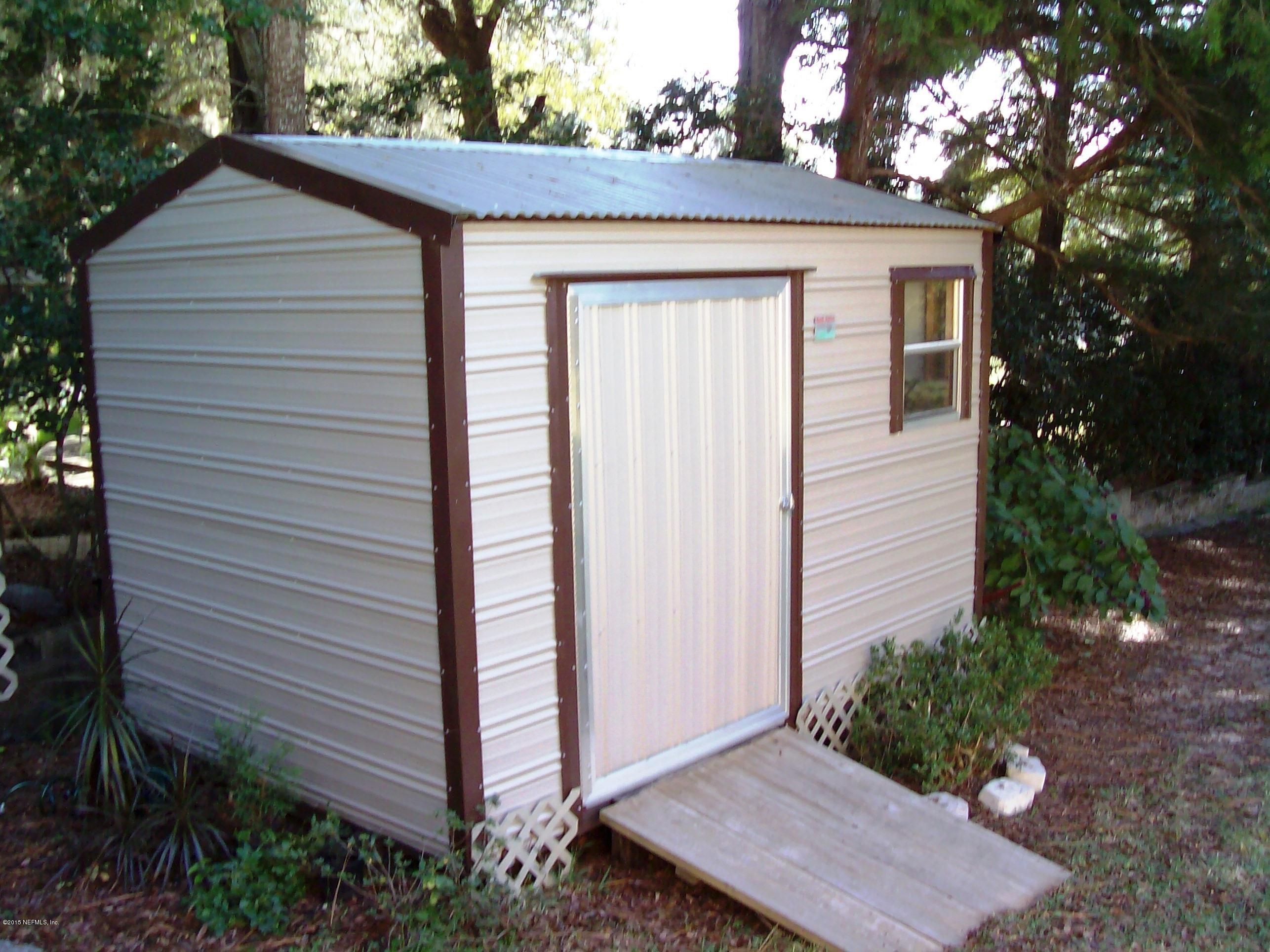 1077 Southeast 46th Loop Keystone Heights, FL 32656 - Photo 39 of 46 39) Nearly New Shed