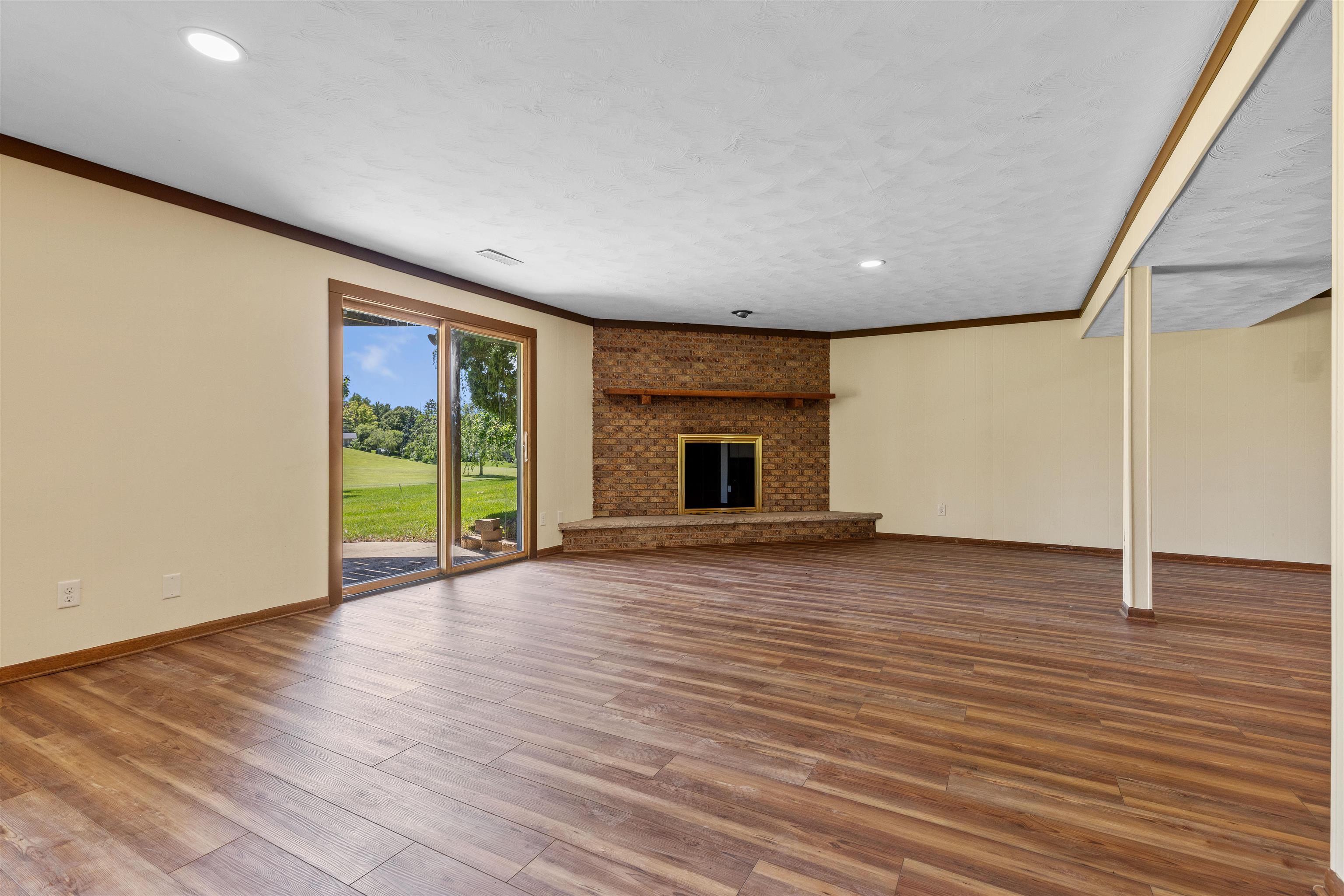 7335 McCurry Road Roscoe, IL 61073 - Photo 18 of 28 Gallery Image 18