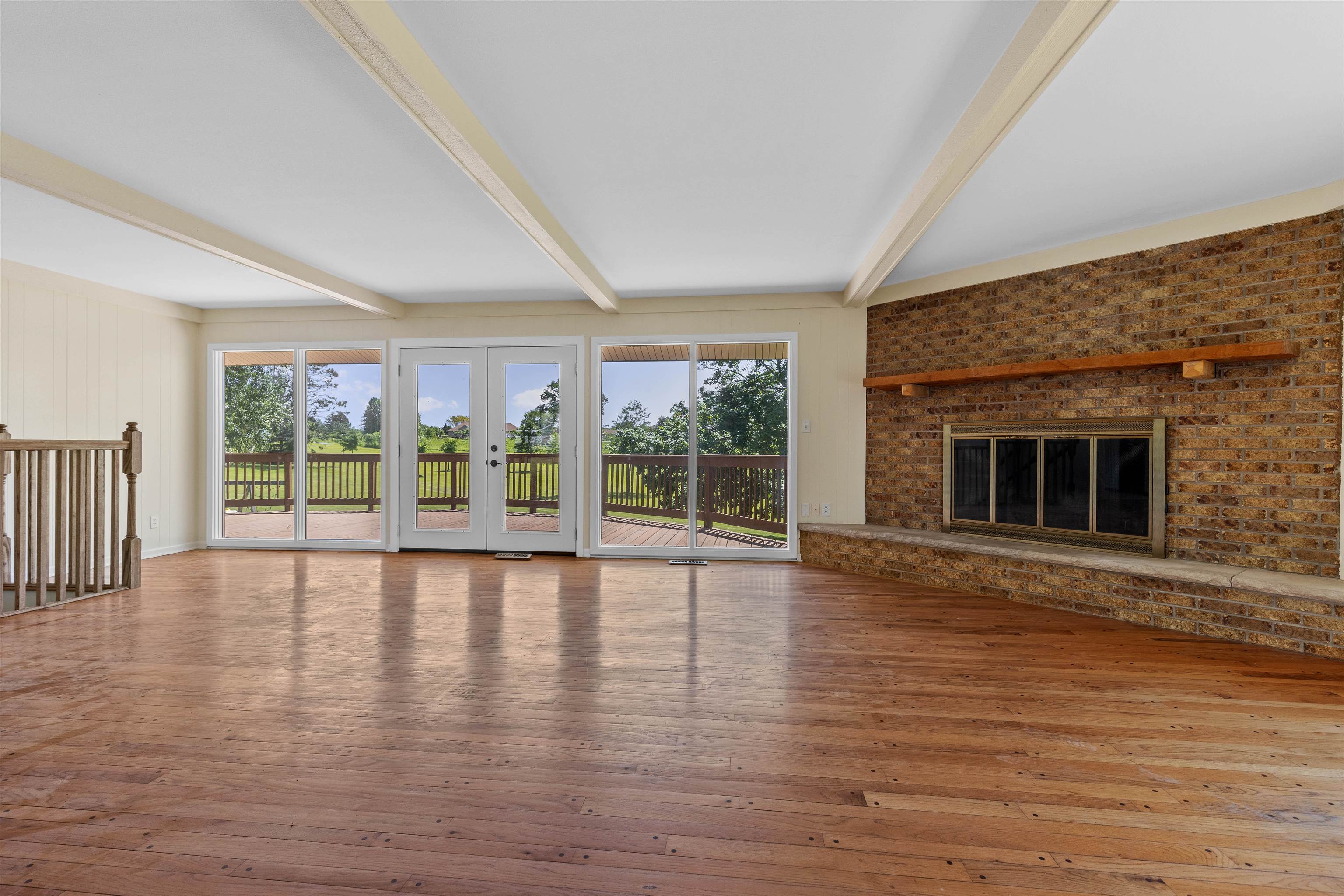 7335 McCurry Road Roscoe, IL 61073 - Photo 5 of 28 Gallery Image 5