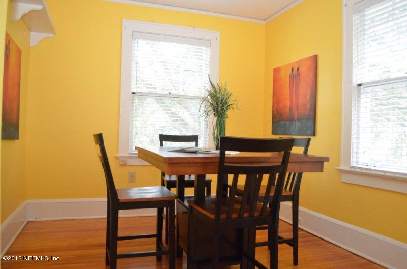 3535 Riverside Avenue Jacksonville, FL 32205 - Photo 14 of 18 Sunny breakfast room