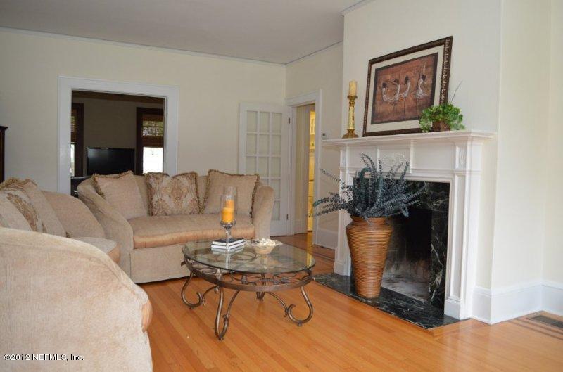 3535 Riverside Avenue Jacksonville, FL 32205 - Photo 4 of 18 Living room fireplace