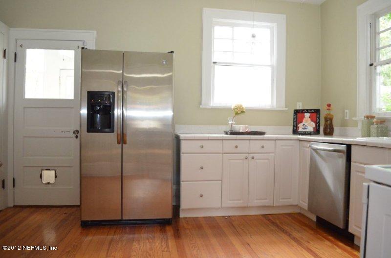 3535 Riverside Avenue Jacksonville, FL 32205 - Photo 10 of 18 Kitchen