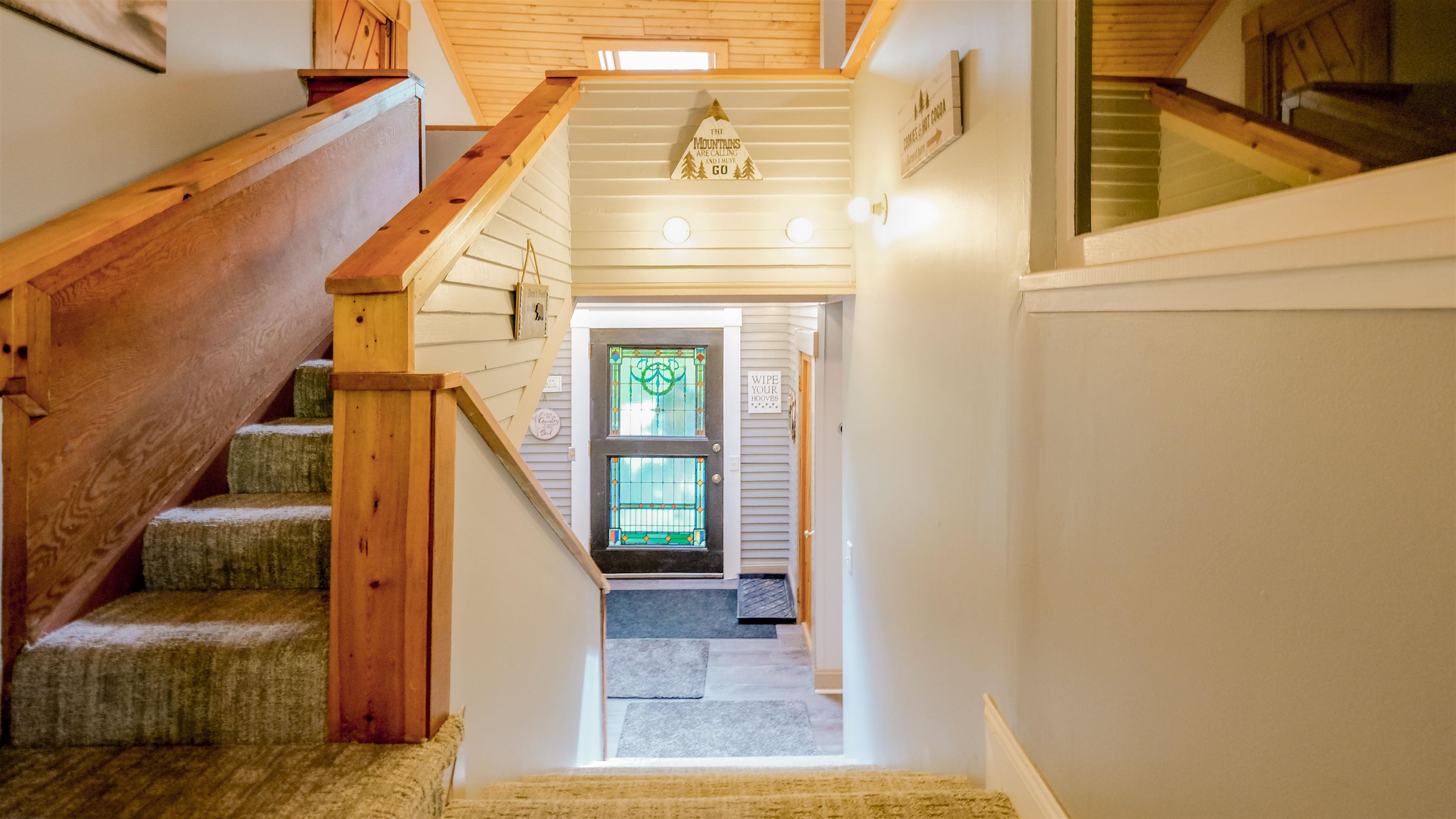 20 Gill Terrace Ludlow, VT 05149 - Photo 2 of 45